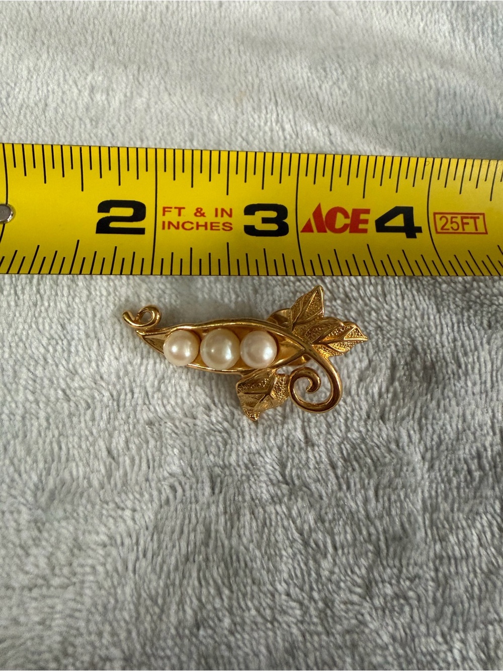 Avon Gold-Tone Pea Pod Brooch with Pearl Accents